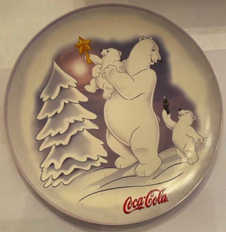 7463-1 € 15,00 coca cola aardewerk sierbord afb beren bij boom 21 cm.jpeg